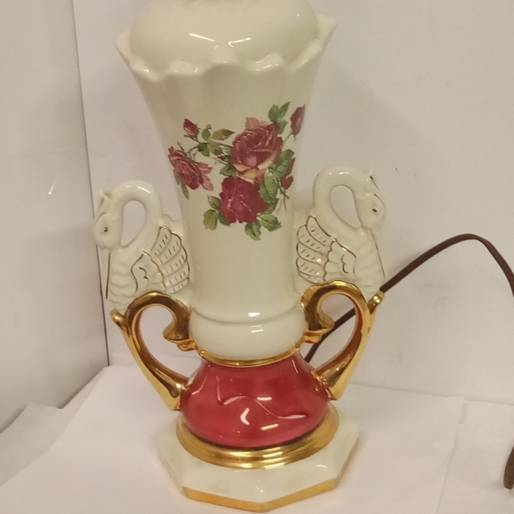 Worrall Swan Hand-Painted Lamp Signed, Porcelains - Picture 2 of 6